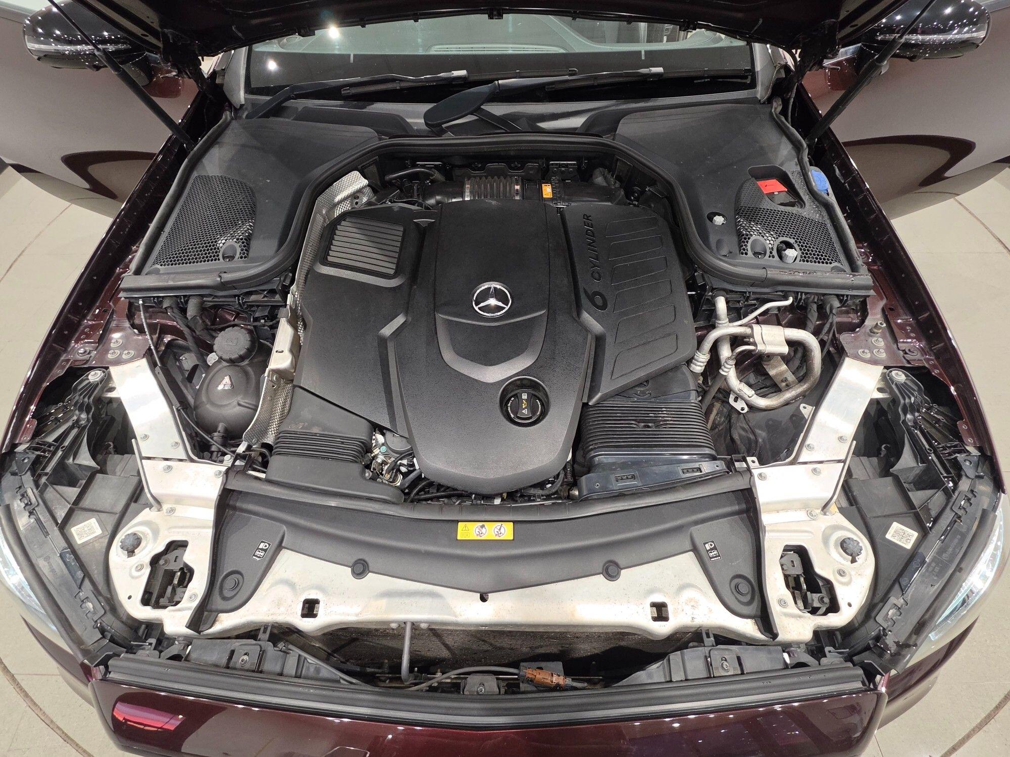 Mercedes-Benz E-Class view 73