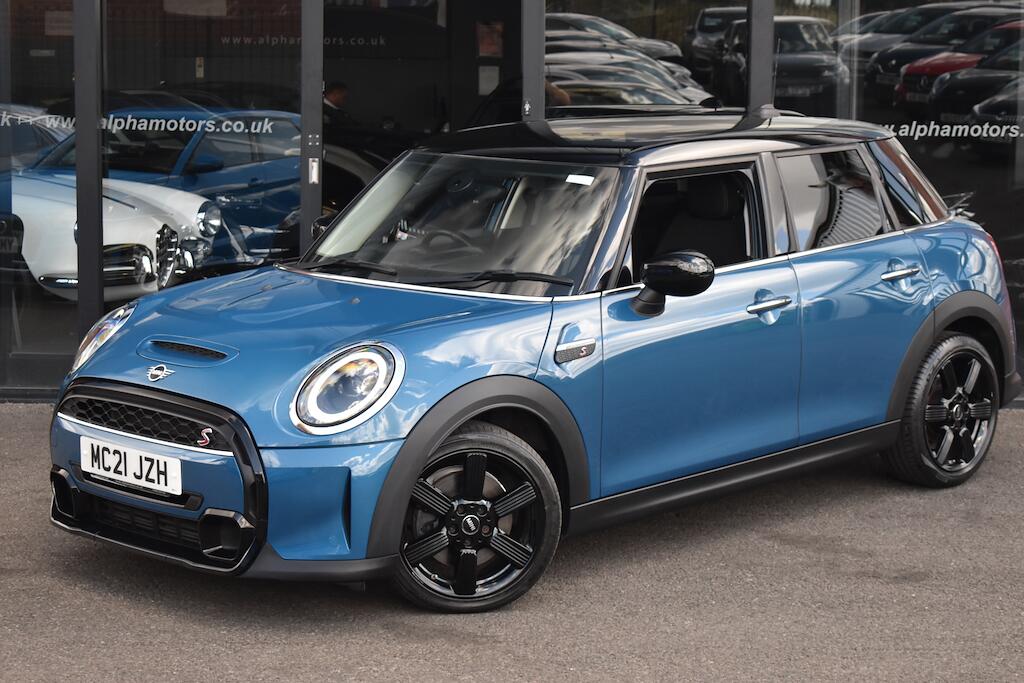 Mini Cooper view 6