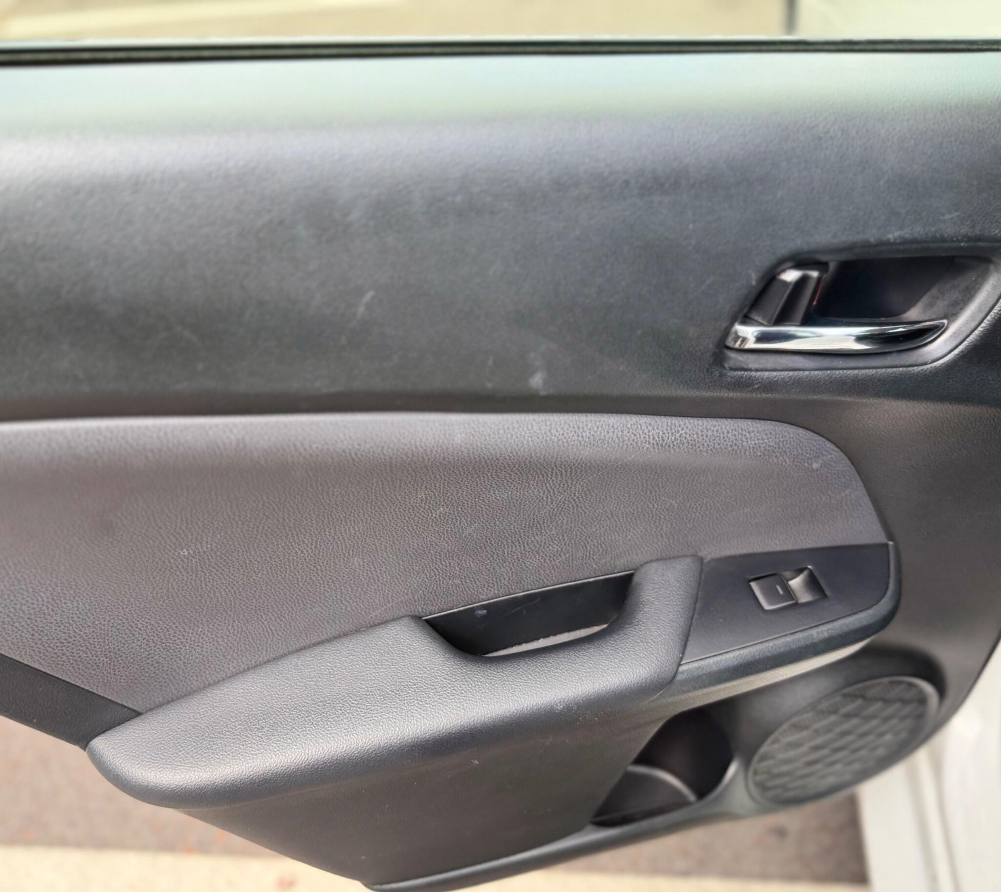 Toyota Prius view 20