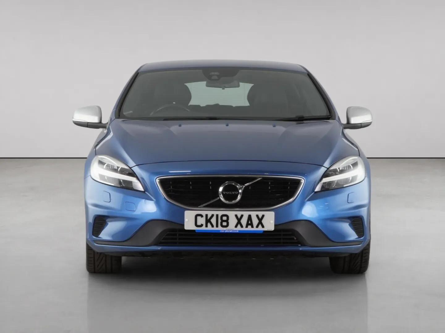 Volvo V40 view 5