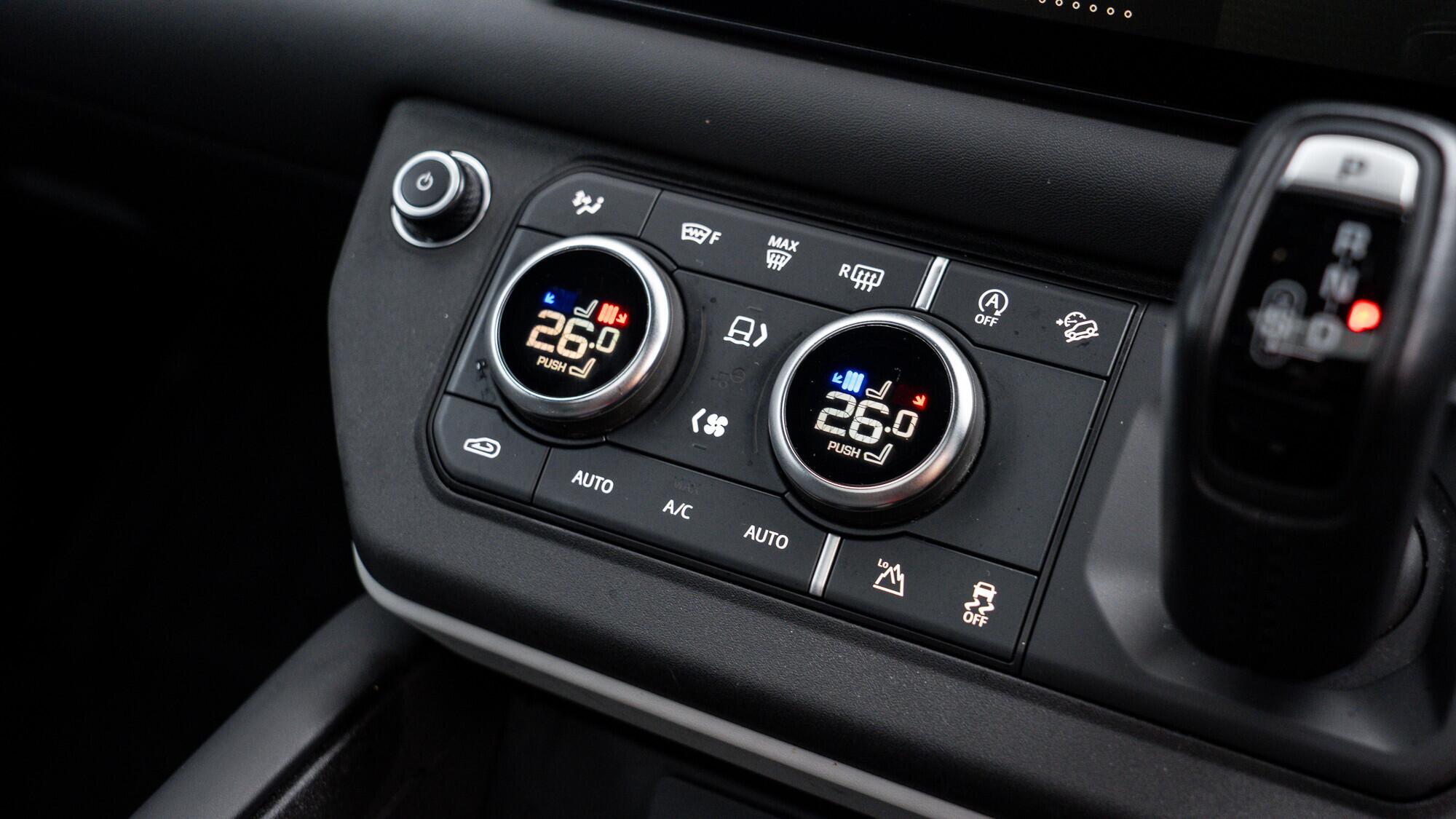 Land Rover Defender view 42