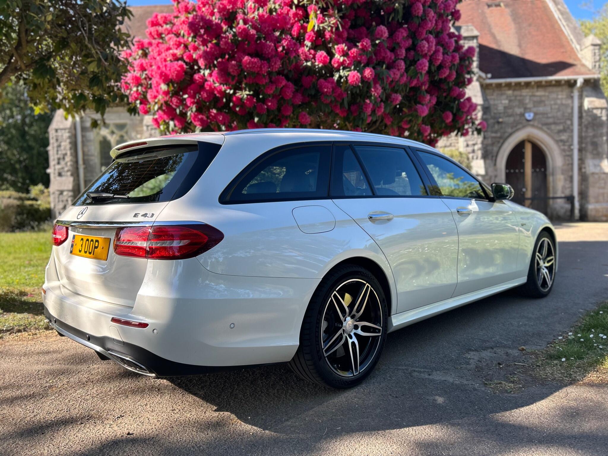 Mercedes-Benz E-Class view 2