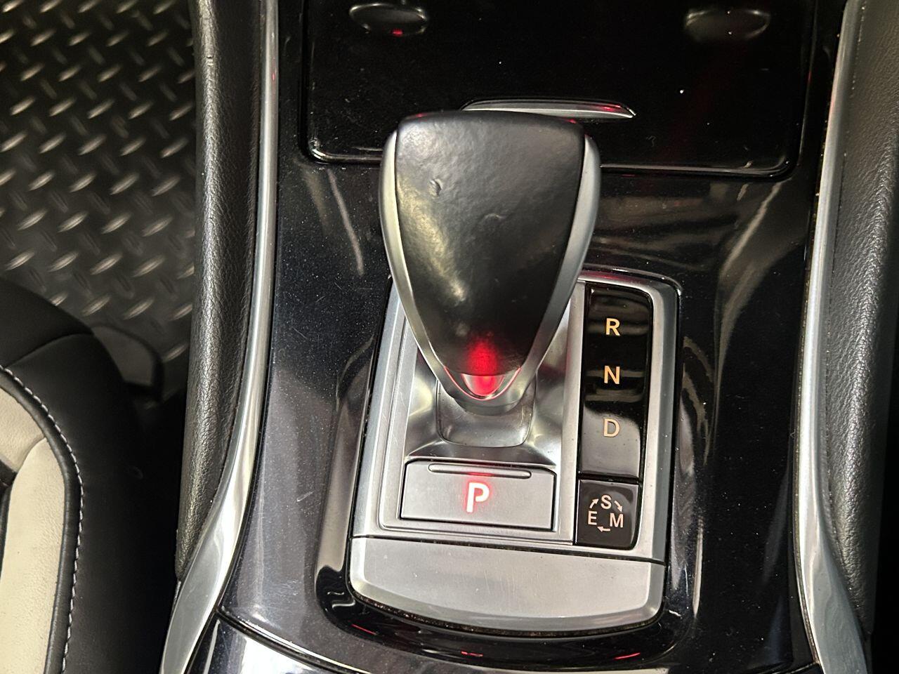 Infiniti Q30 view 40