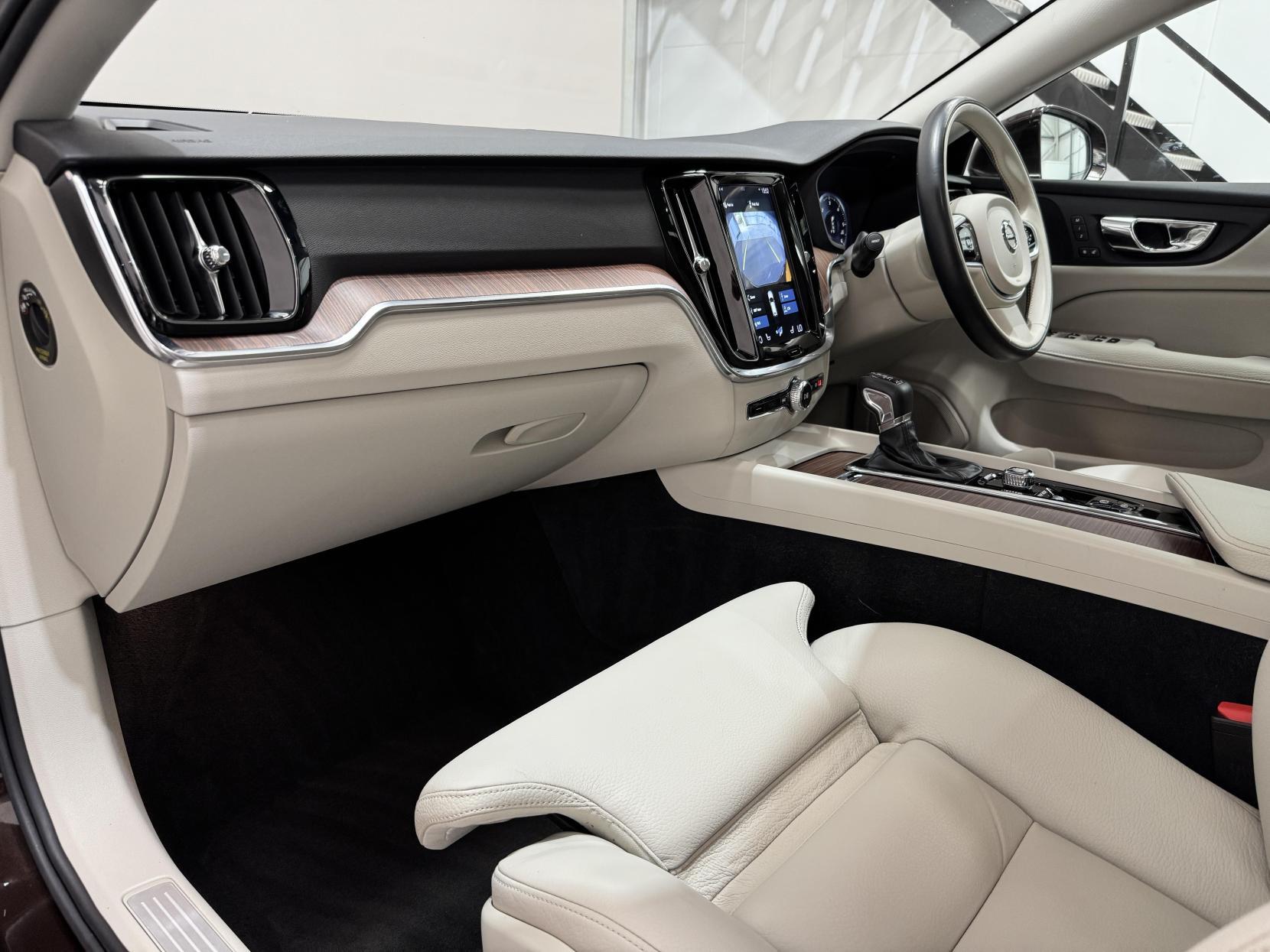 Volvo V60 view 44