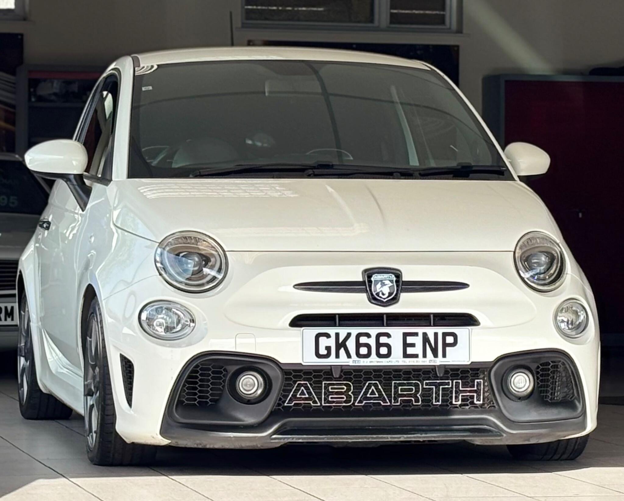 Abarth 595 view 5