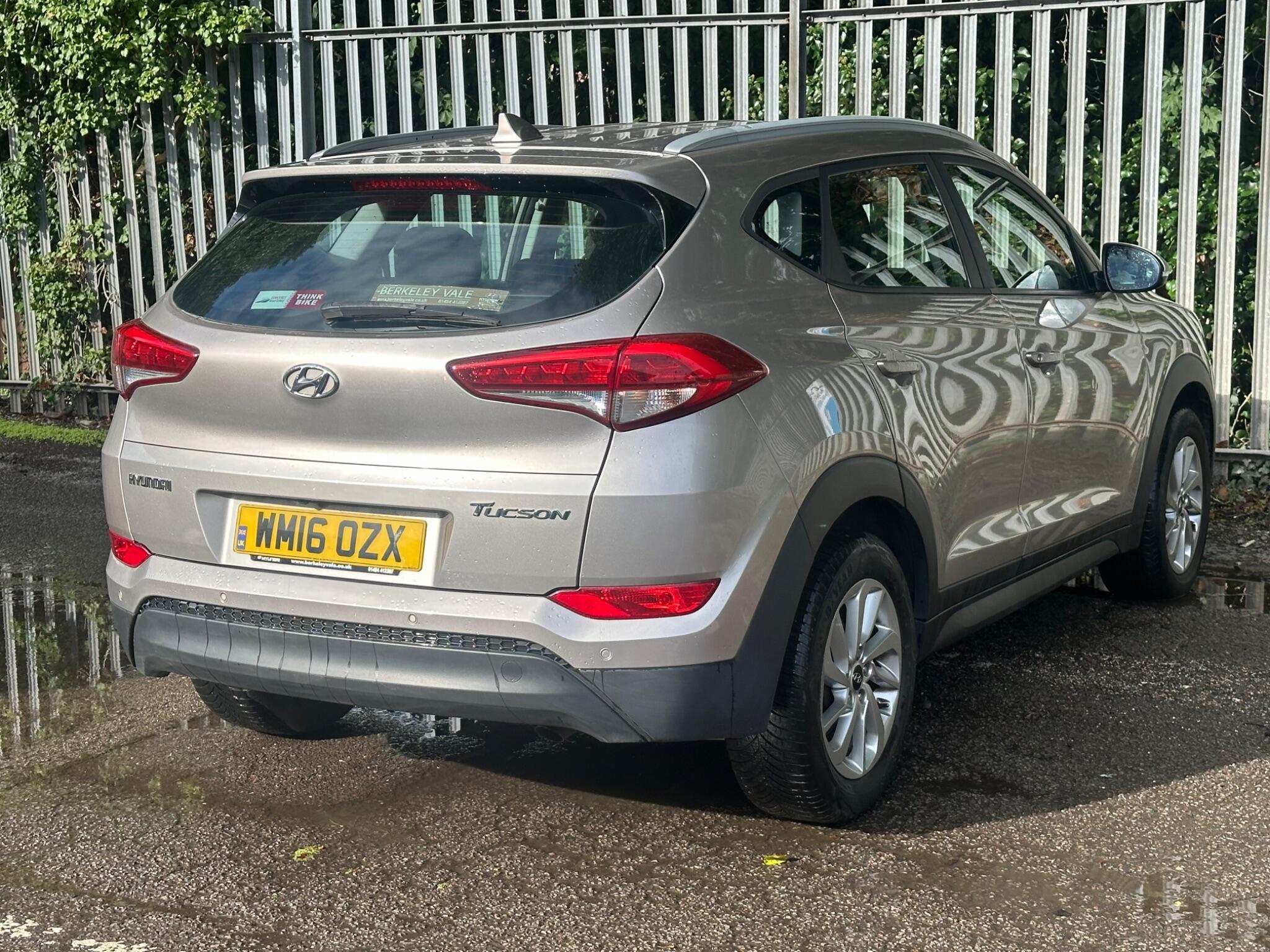 Hyundai Tucson view 4