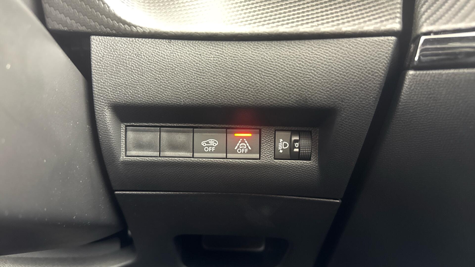 Peugeot 2008 view 40