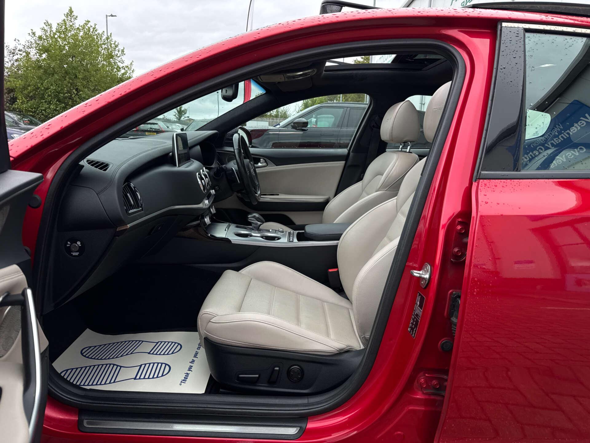 Kia Stinger view 45
