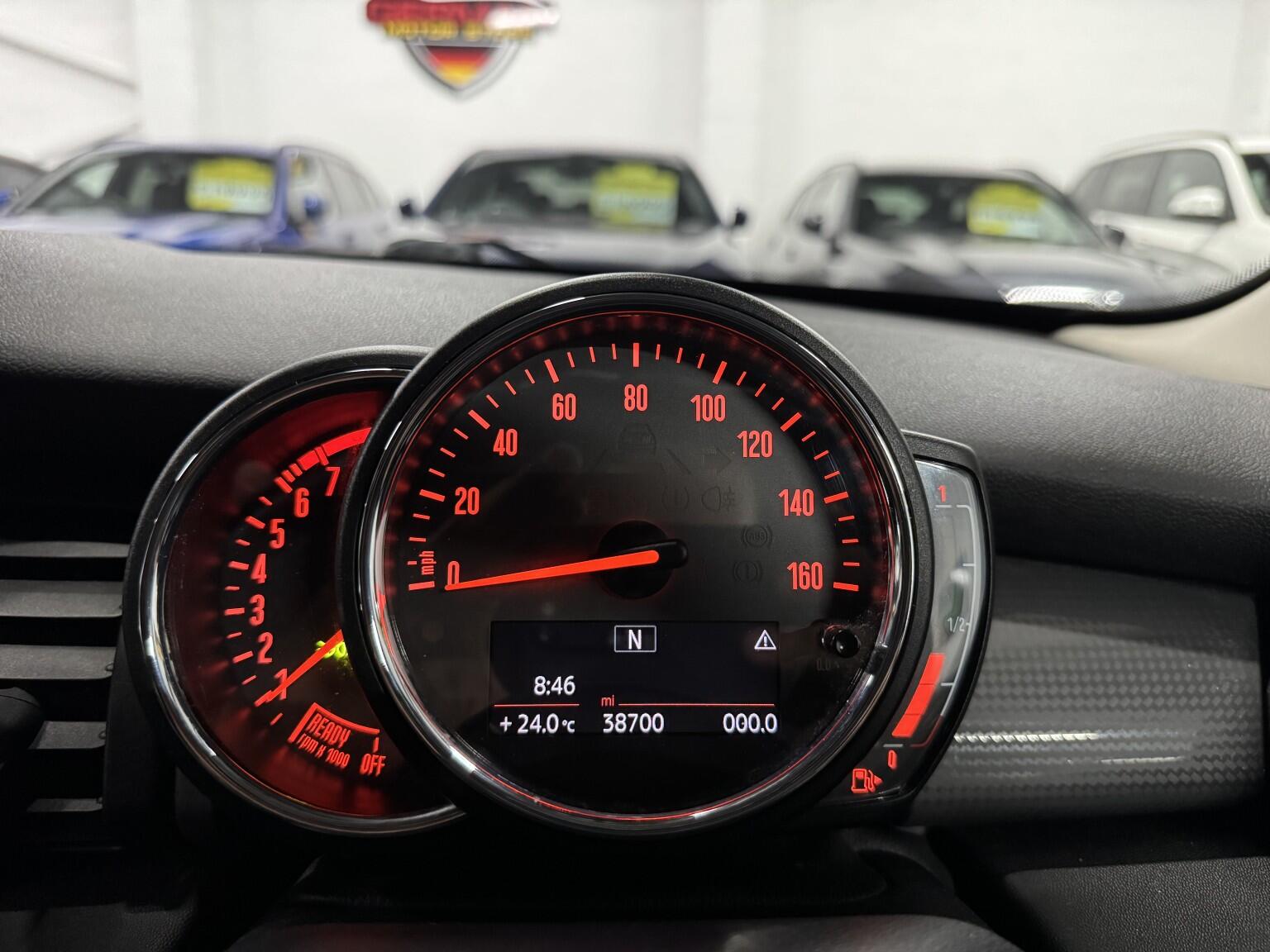 Mini Cooper view 17