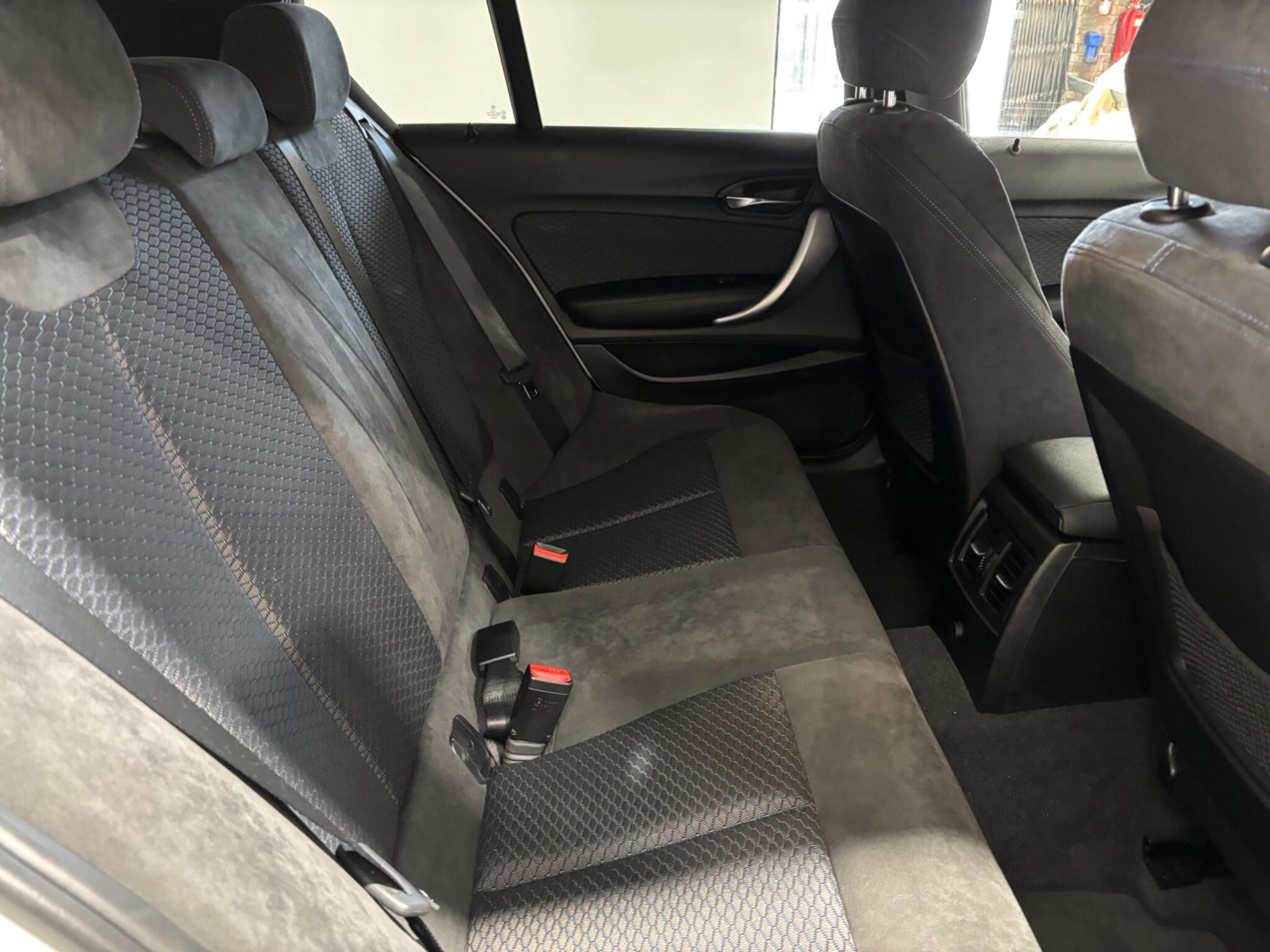 BMW 1 Series view 17