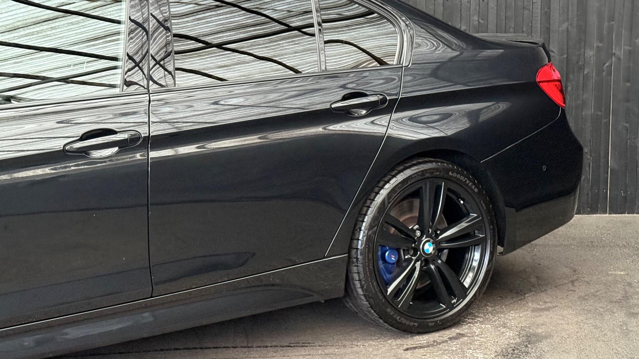 BMW 3 Series view 7
