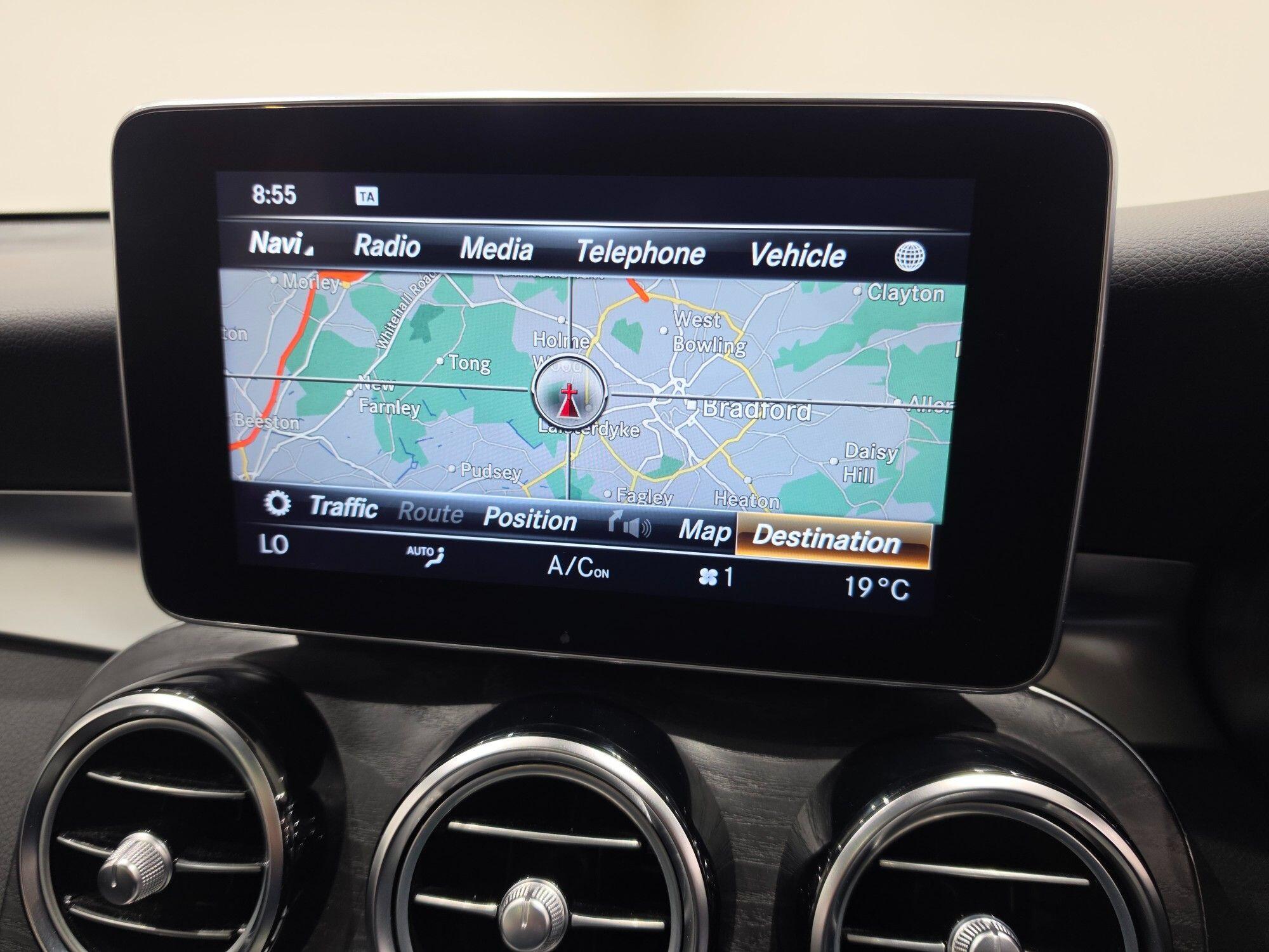 Mercedes-Benz GLC view 30