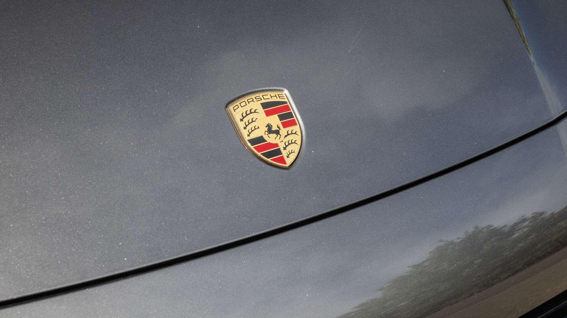 Porsche Cayenne view 39