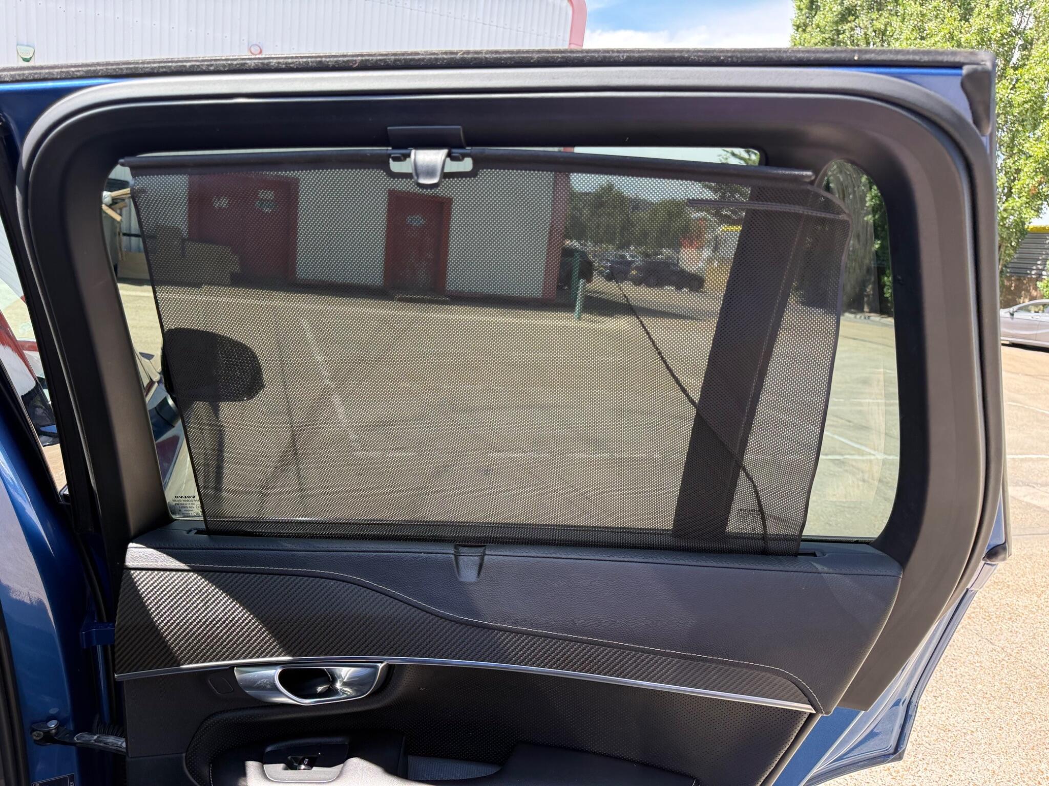 Volvo XC90 view 26