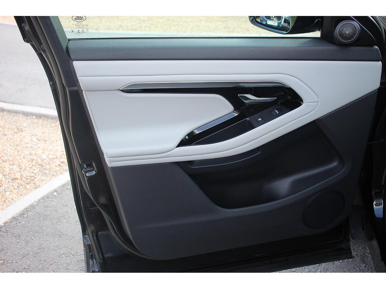 Land Rover Range Rover Evoque view 33