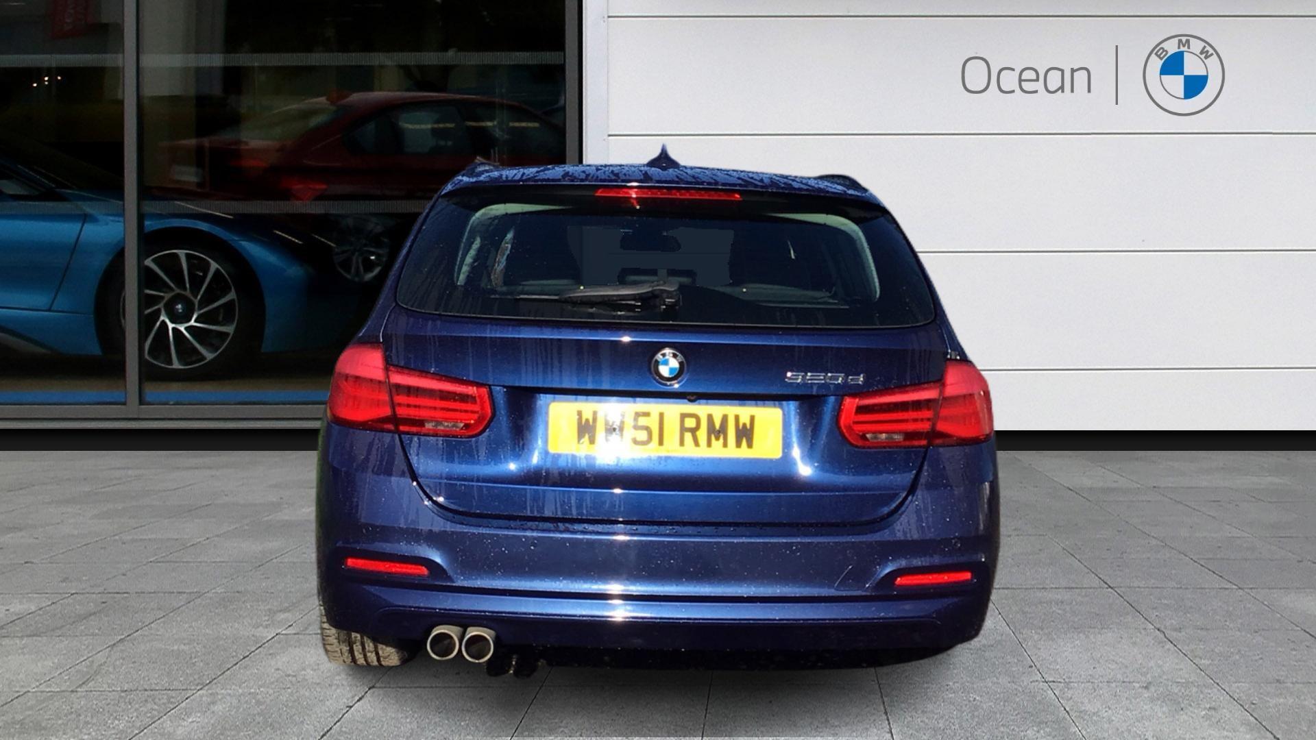 BMW 3 Series view 15