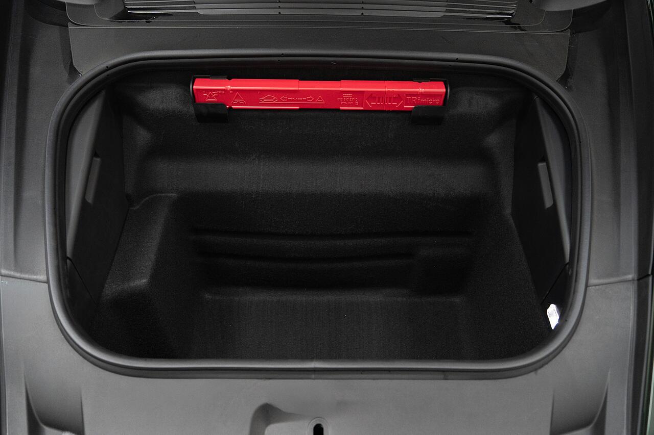 Porsche 911 view 56