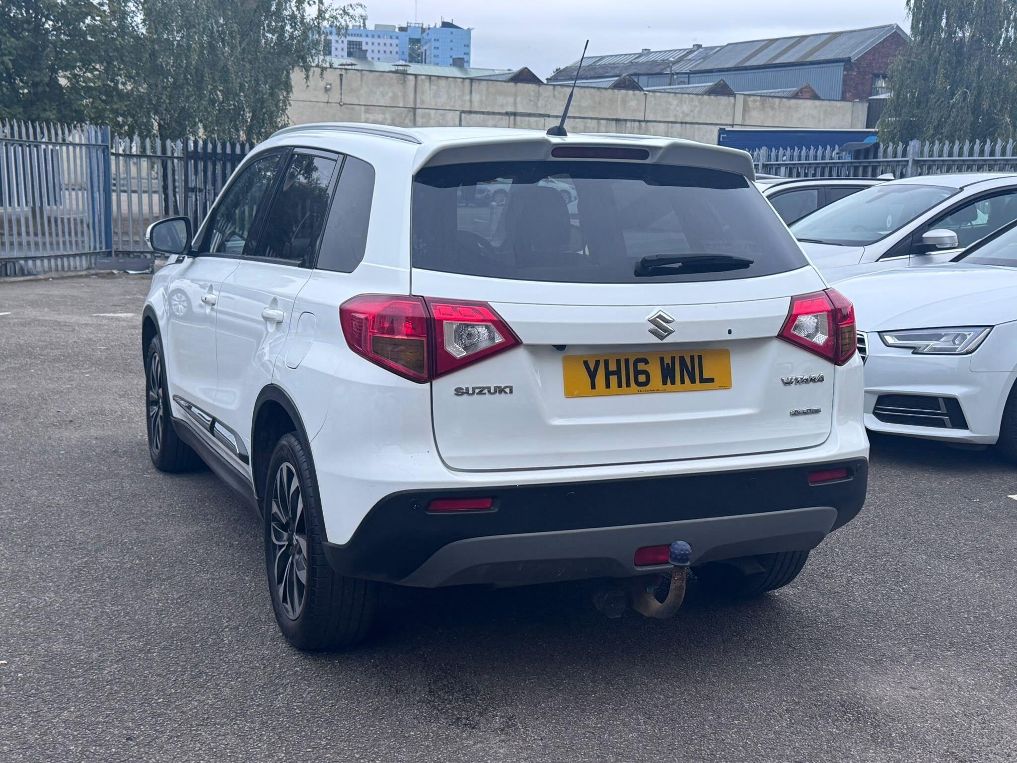 Suzuki Vitara view 4