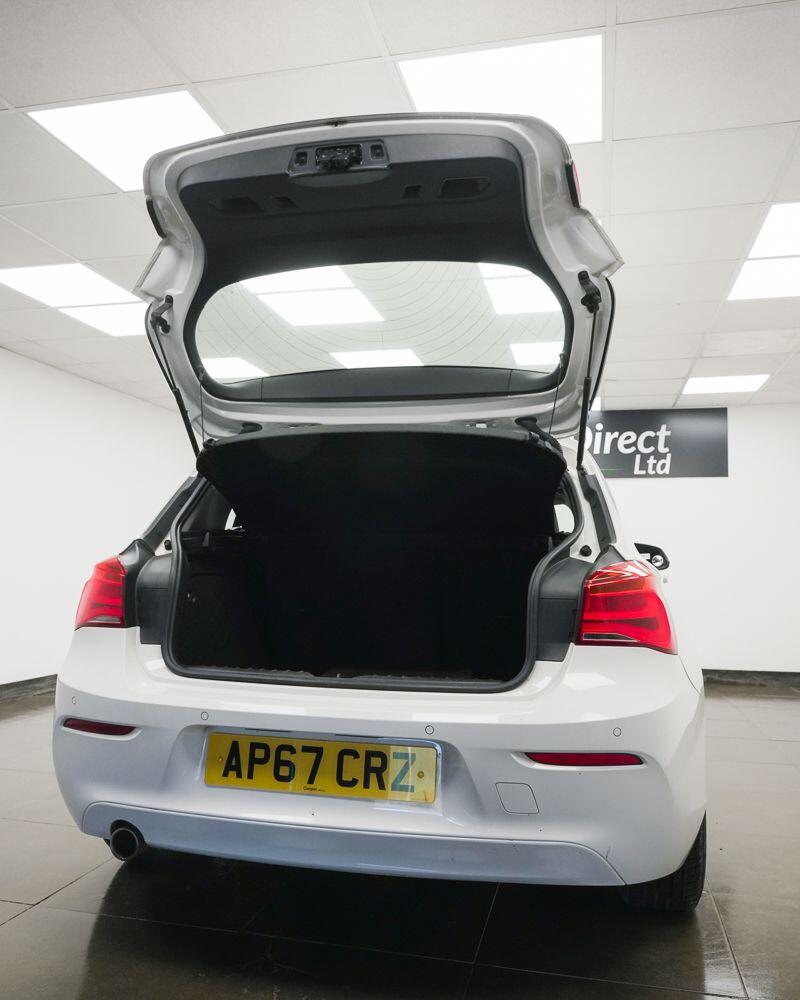 BMW 1 Series view 20