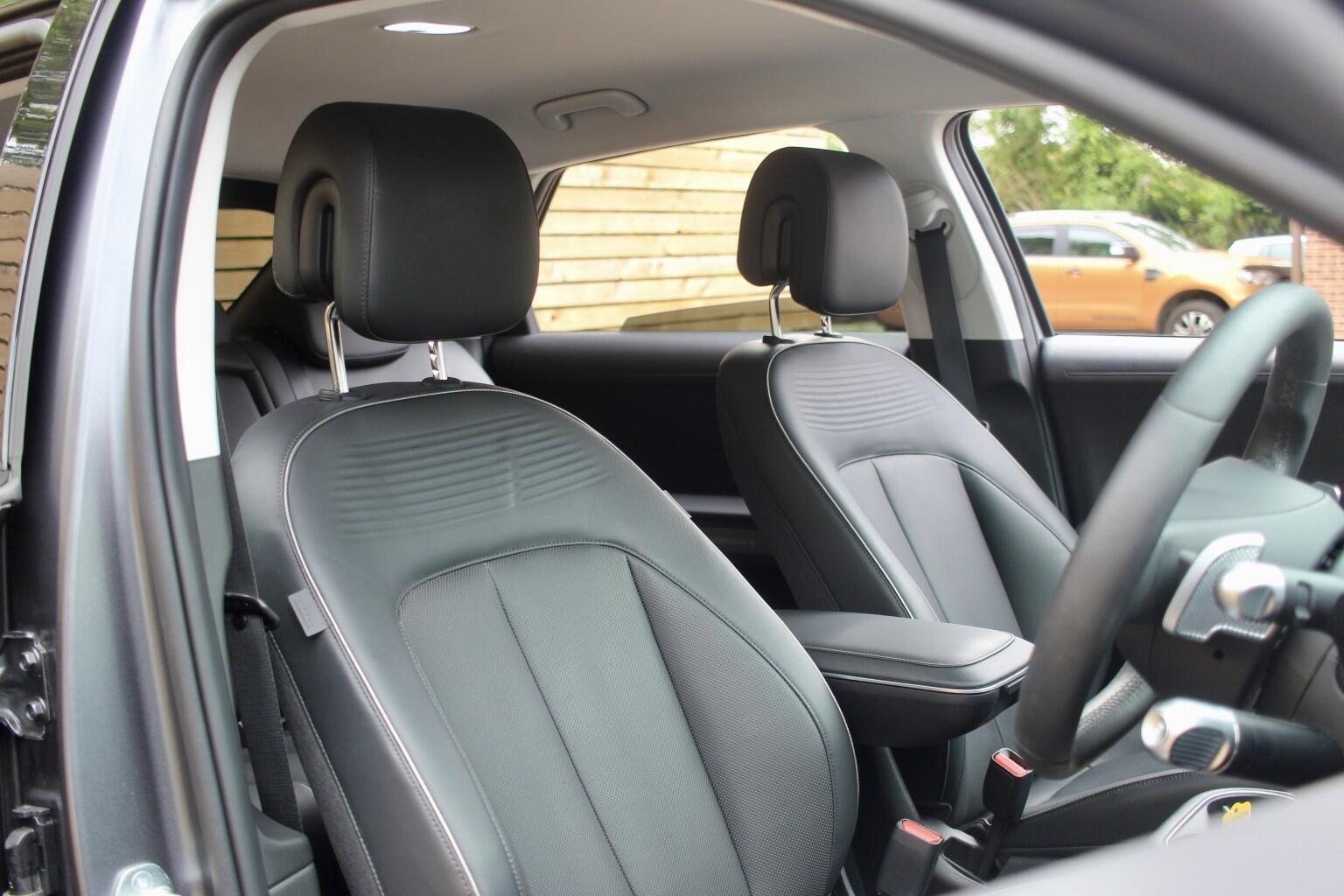 Hyundai IONIQ 5 view 9
