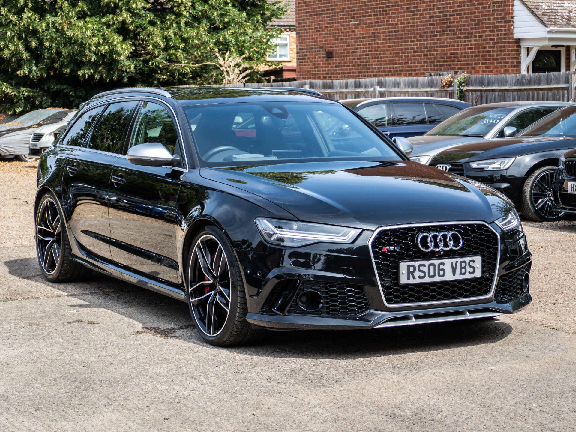 Audi RS6 Avant view 5
