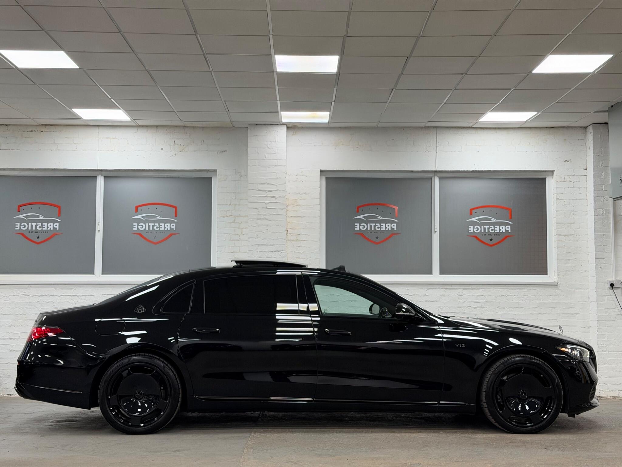 Mercedes-Benz S-Class view 31