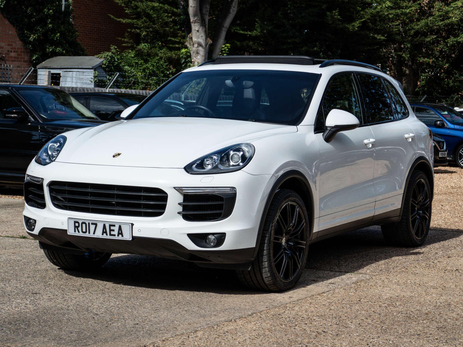 Porsche Cayenne view 11