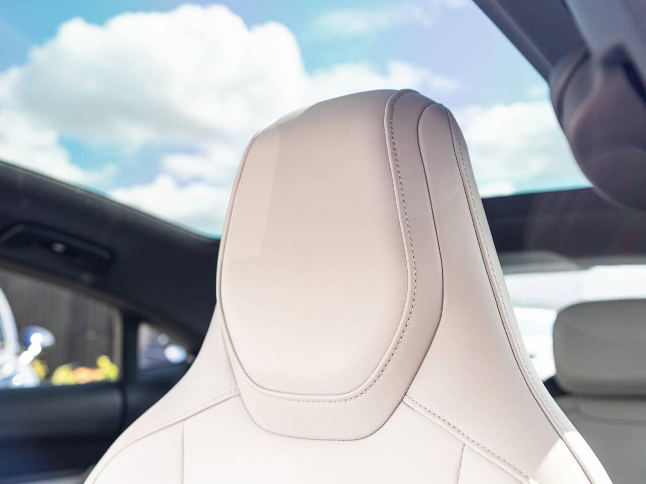 Porsche Taycan view 35