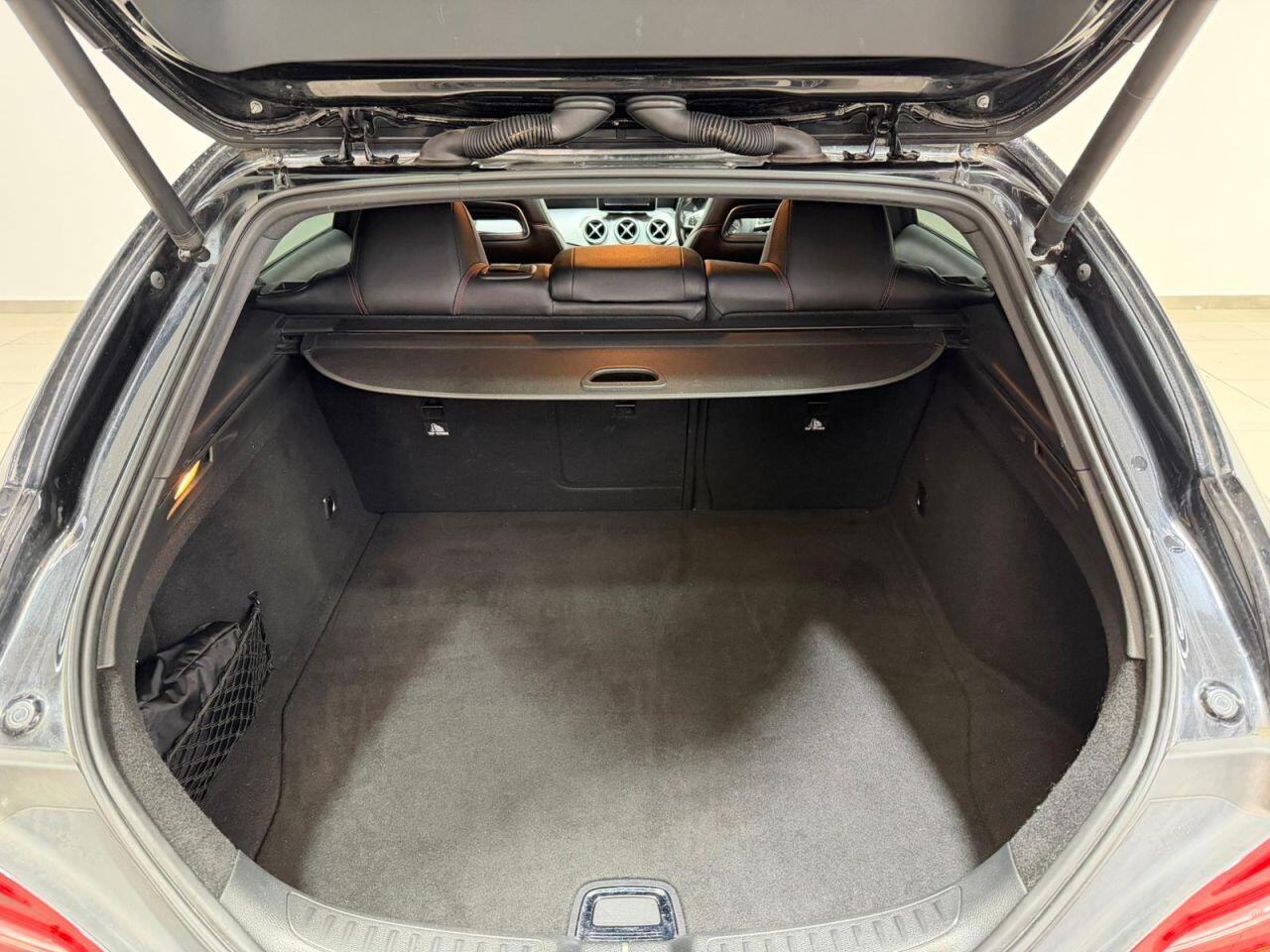 Mercedes-Benz CLA view 32