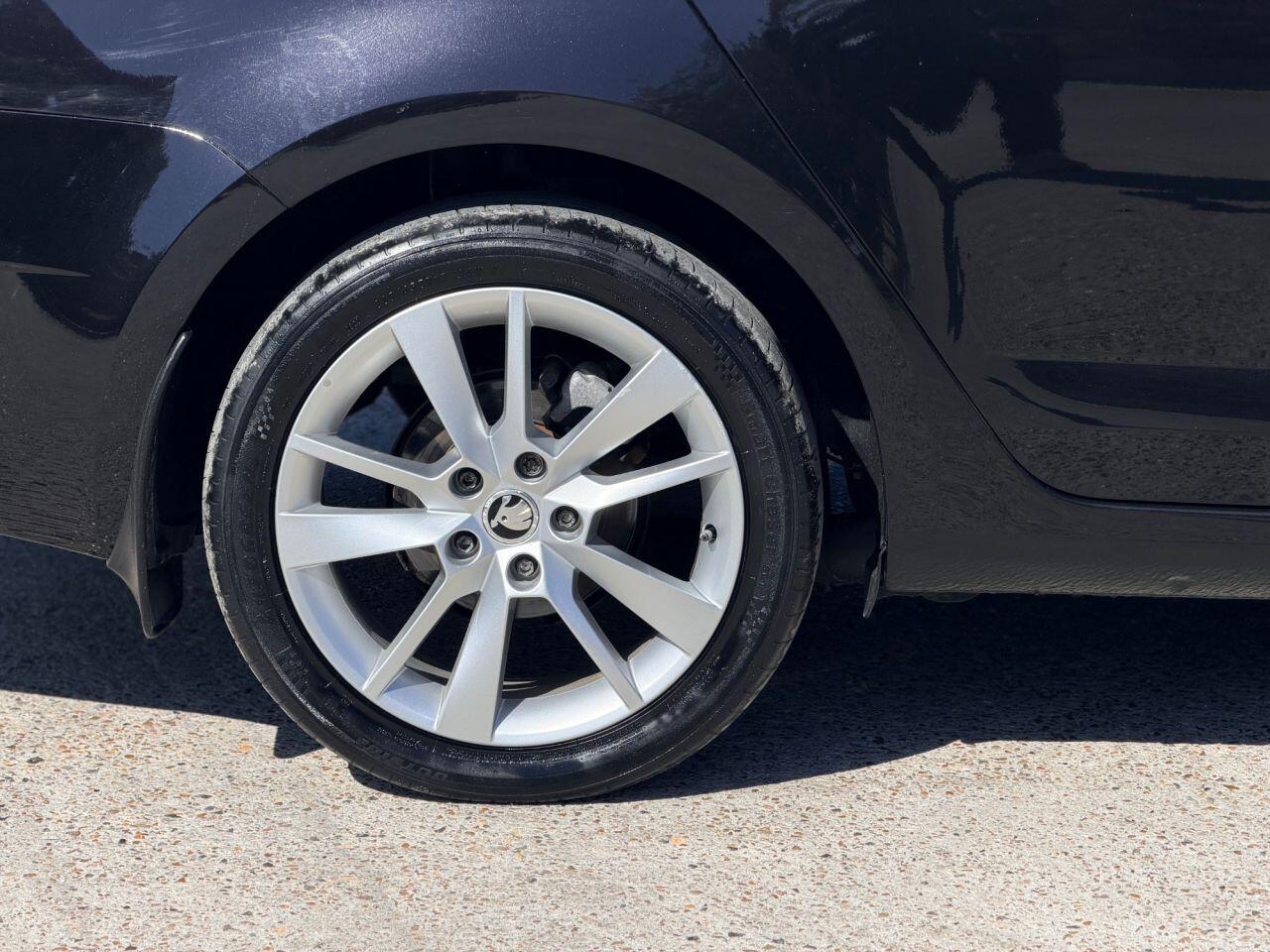 Skoda Octavia view 14