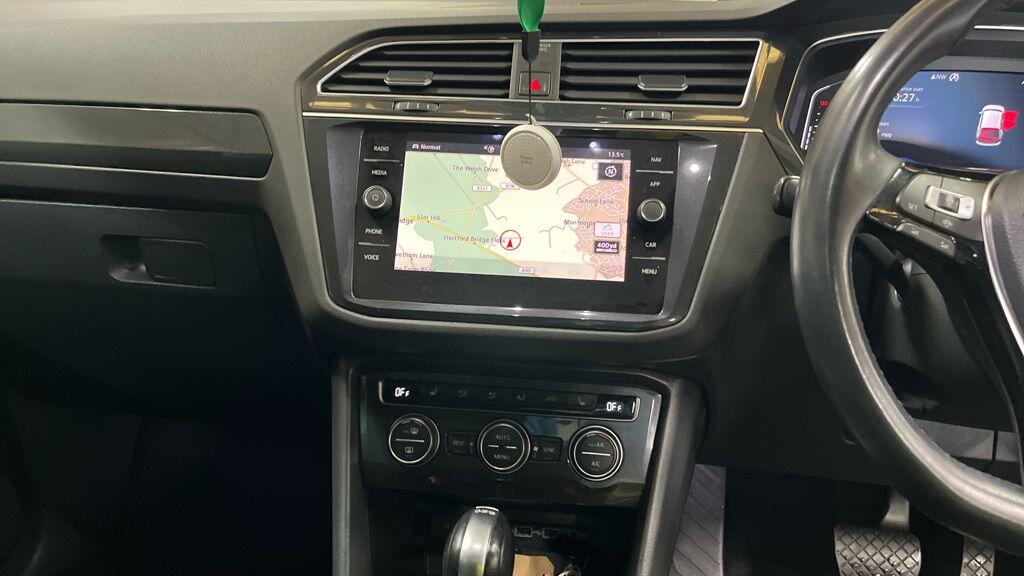Volkswagen Tiguan view 7