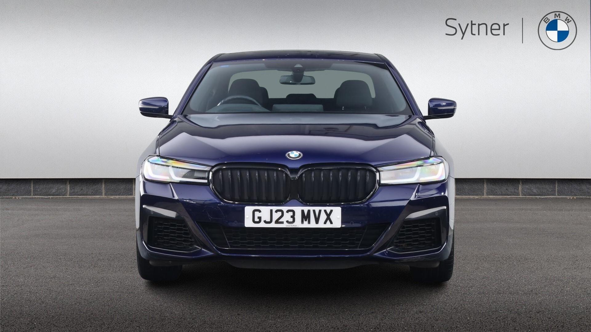 BMW 5 Series view 16