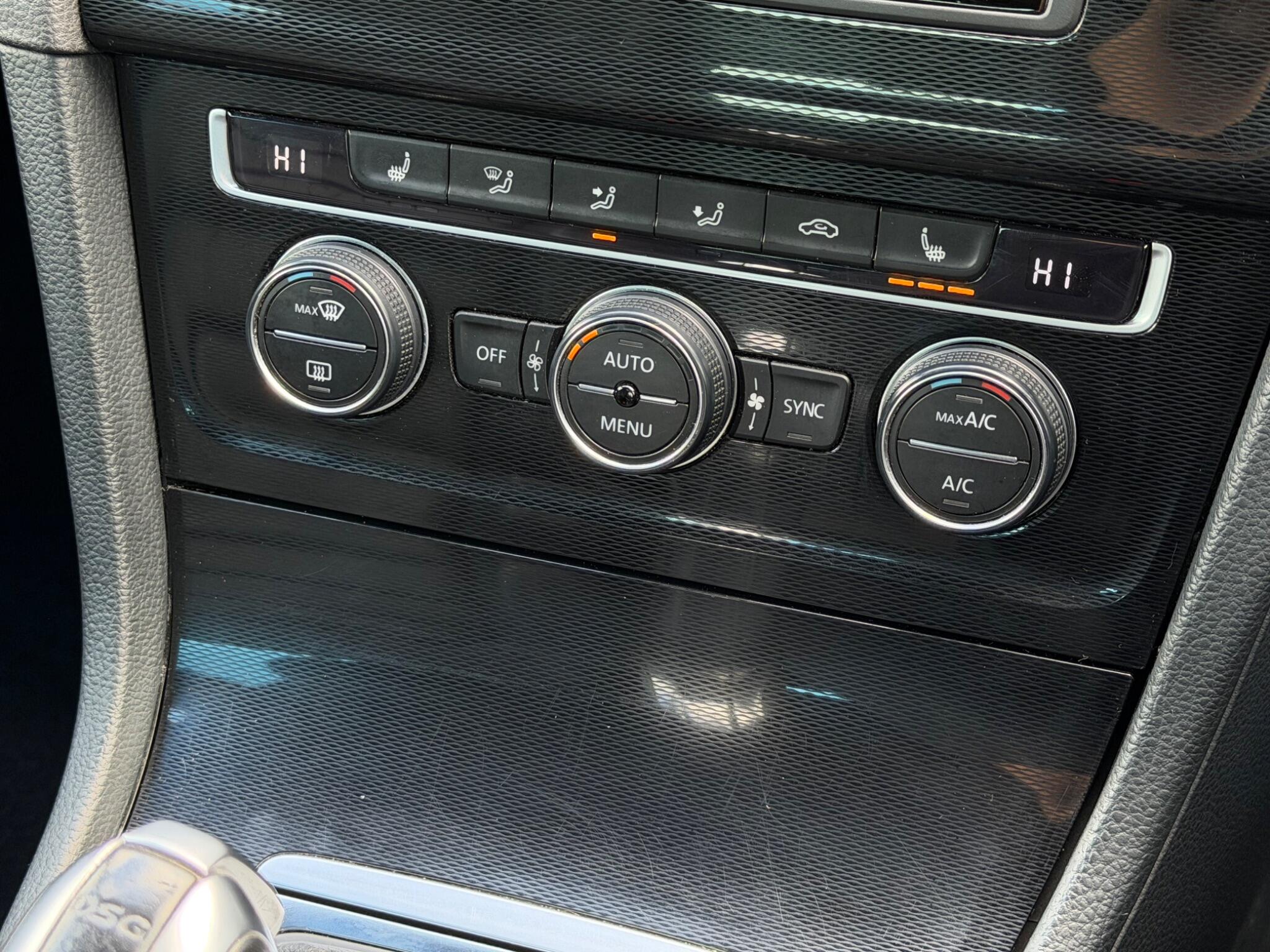 Volkswagen Golf view 38
