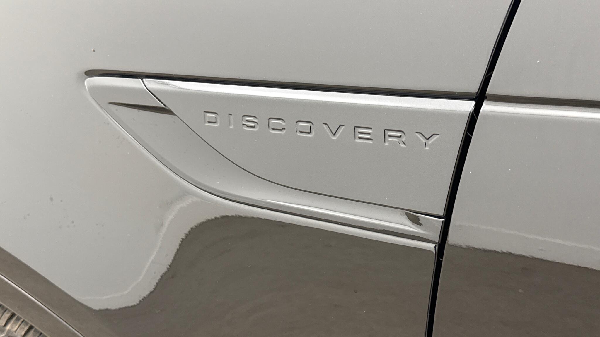 Land Rover Discovery view 20