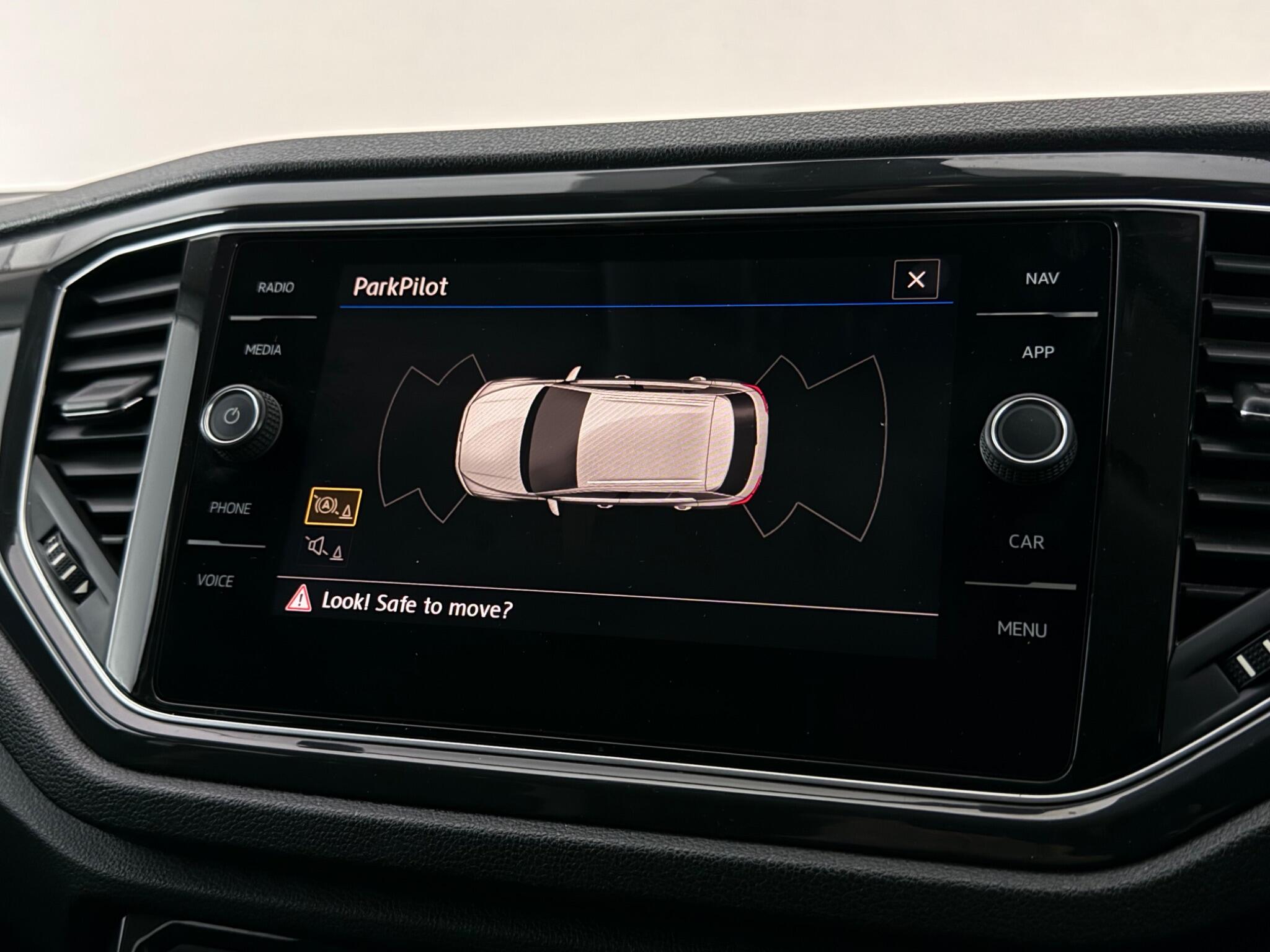 Volkswagen T-Roc view 24