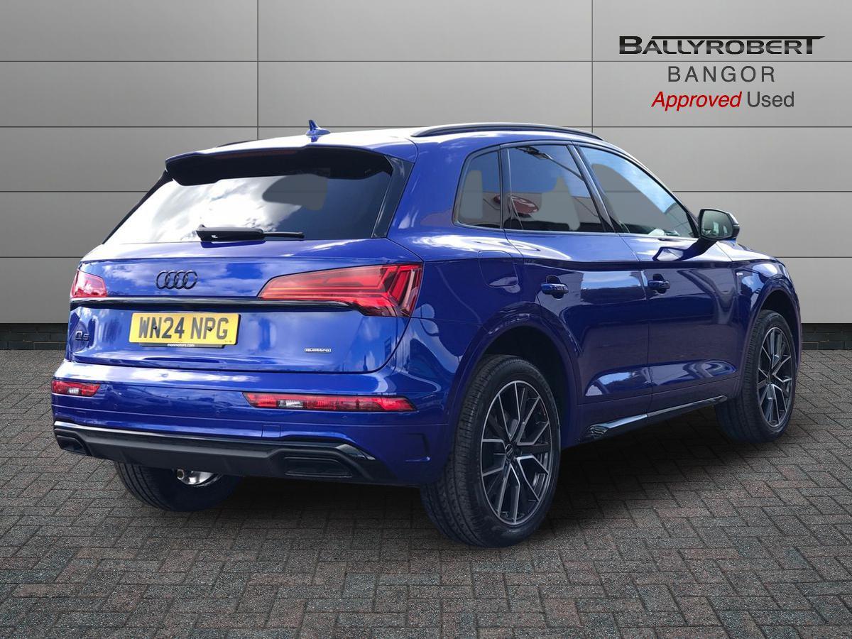 Audi Q5 view 15