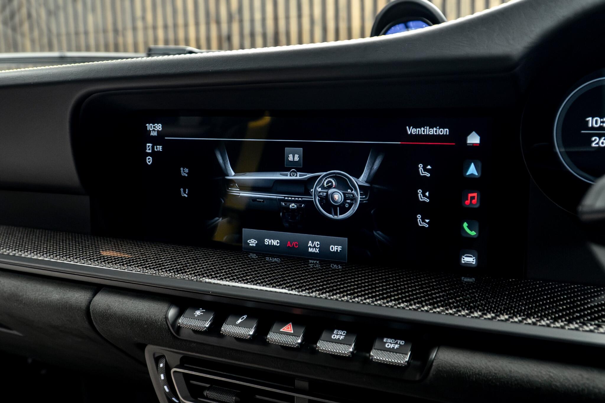 Porsche 911 view 30