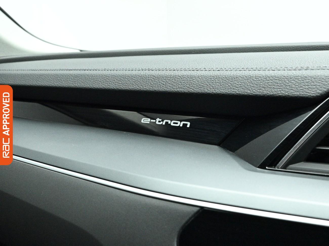 Audi E-Tron view 19