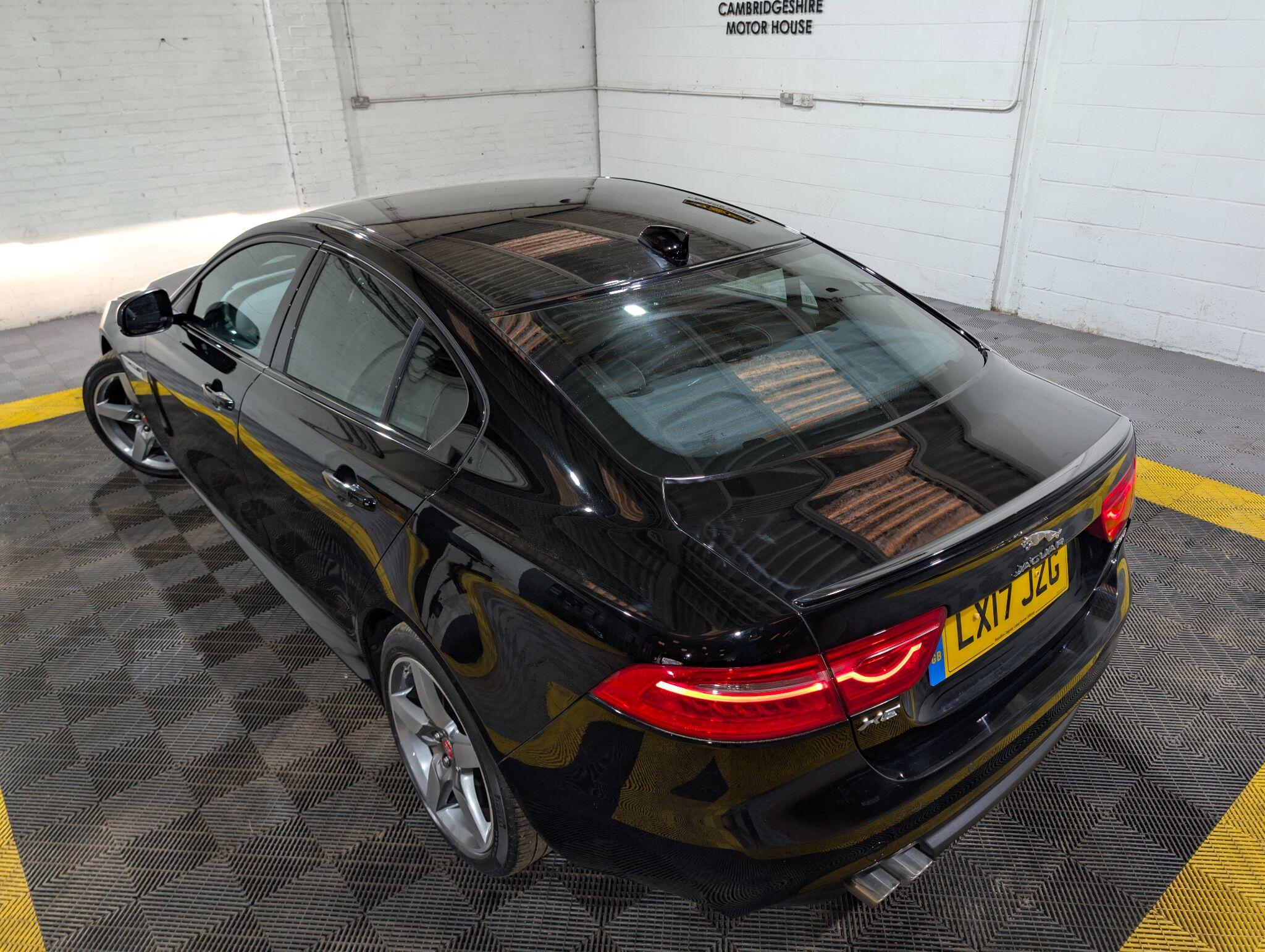 Jaguar Xe view 39