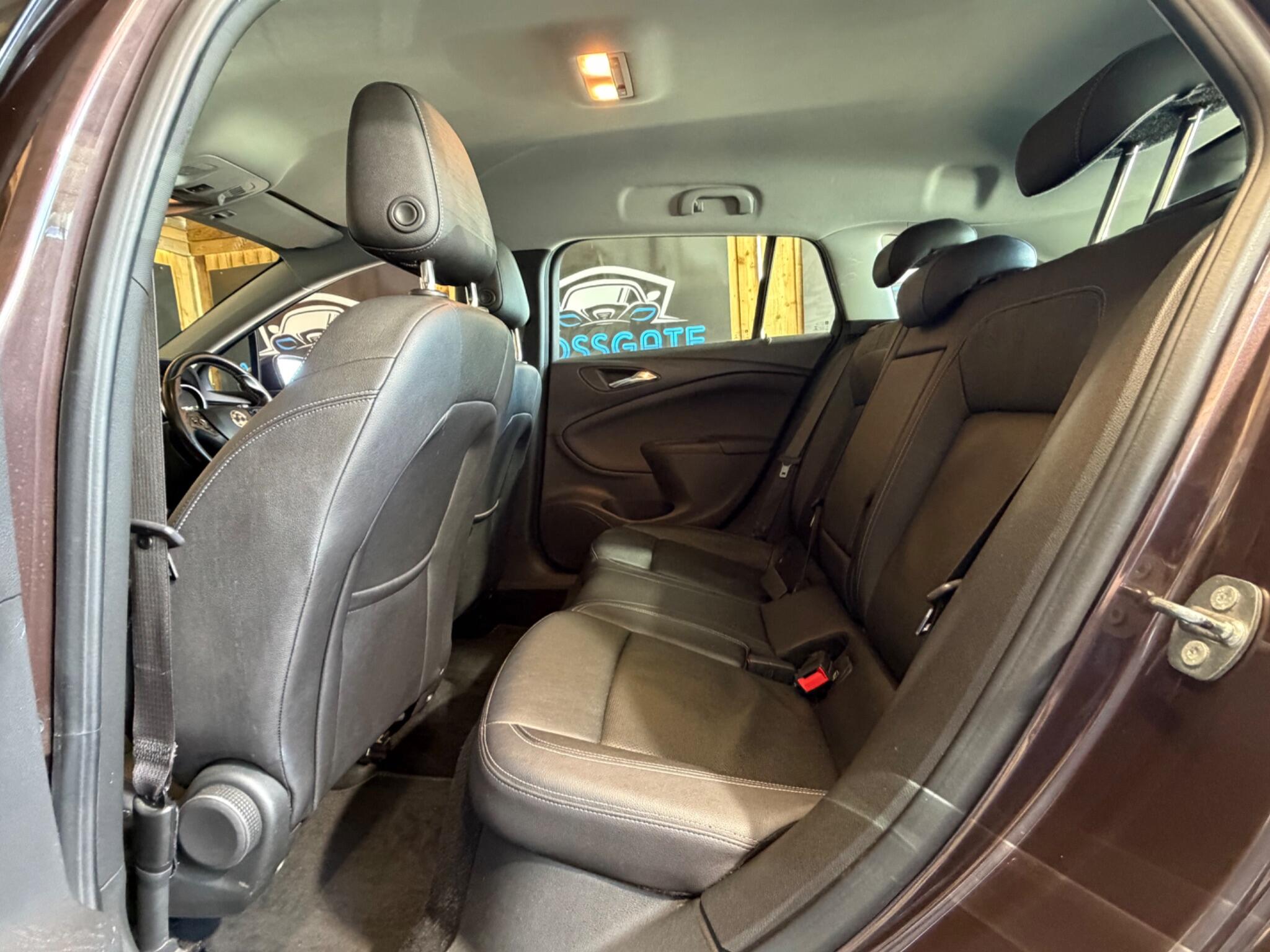 Vauxhall Astra view 16