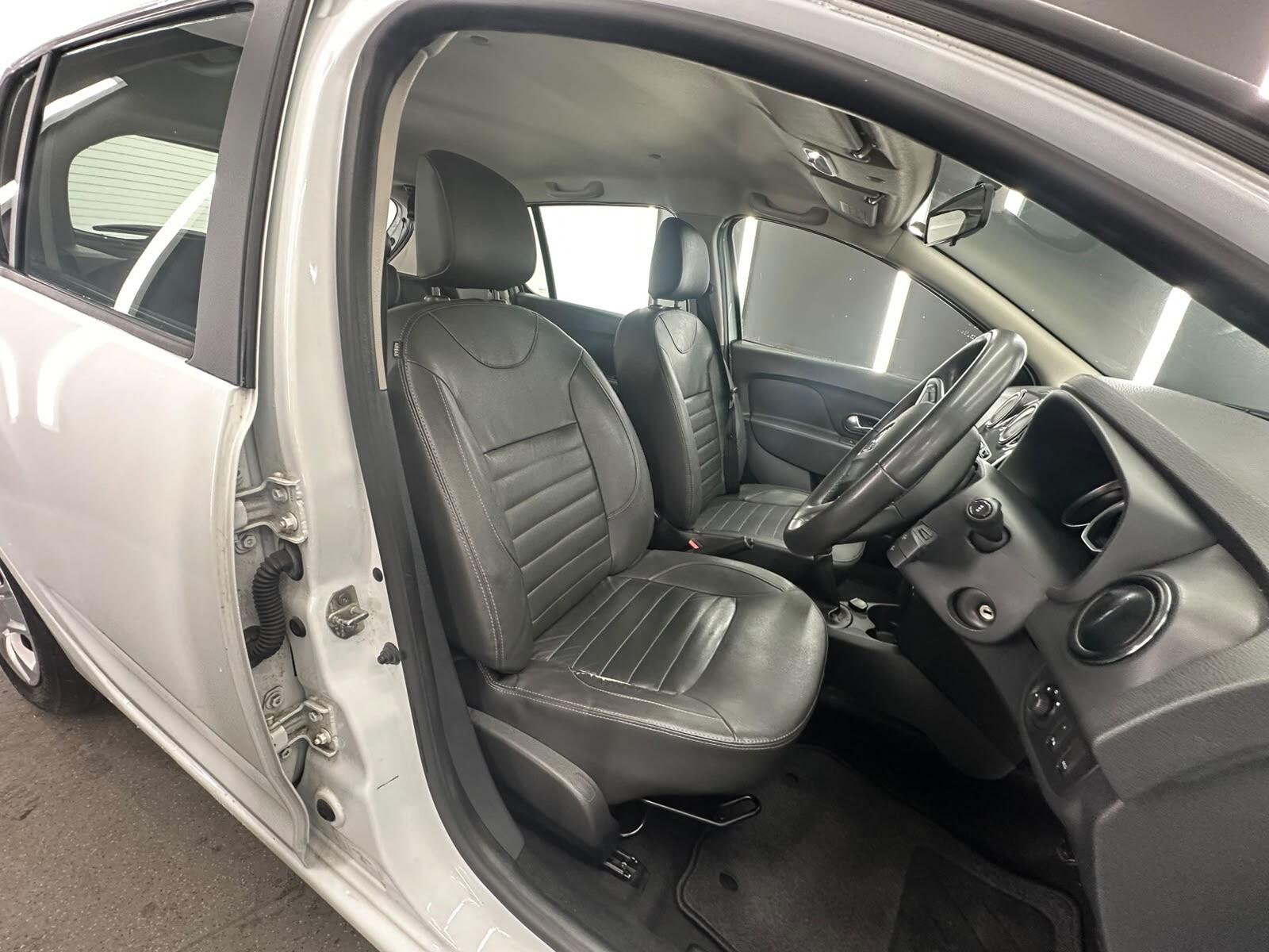 Dacia Sandero view 24