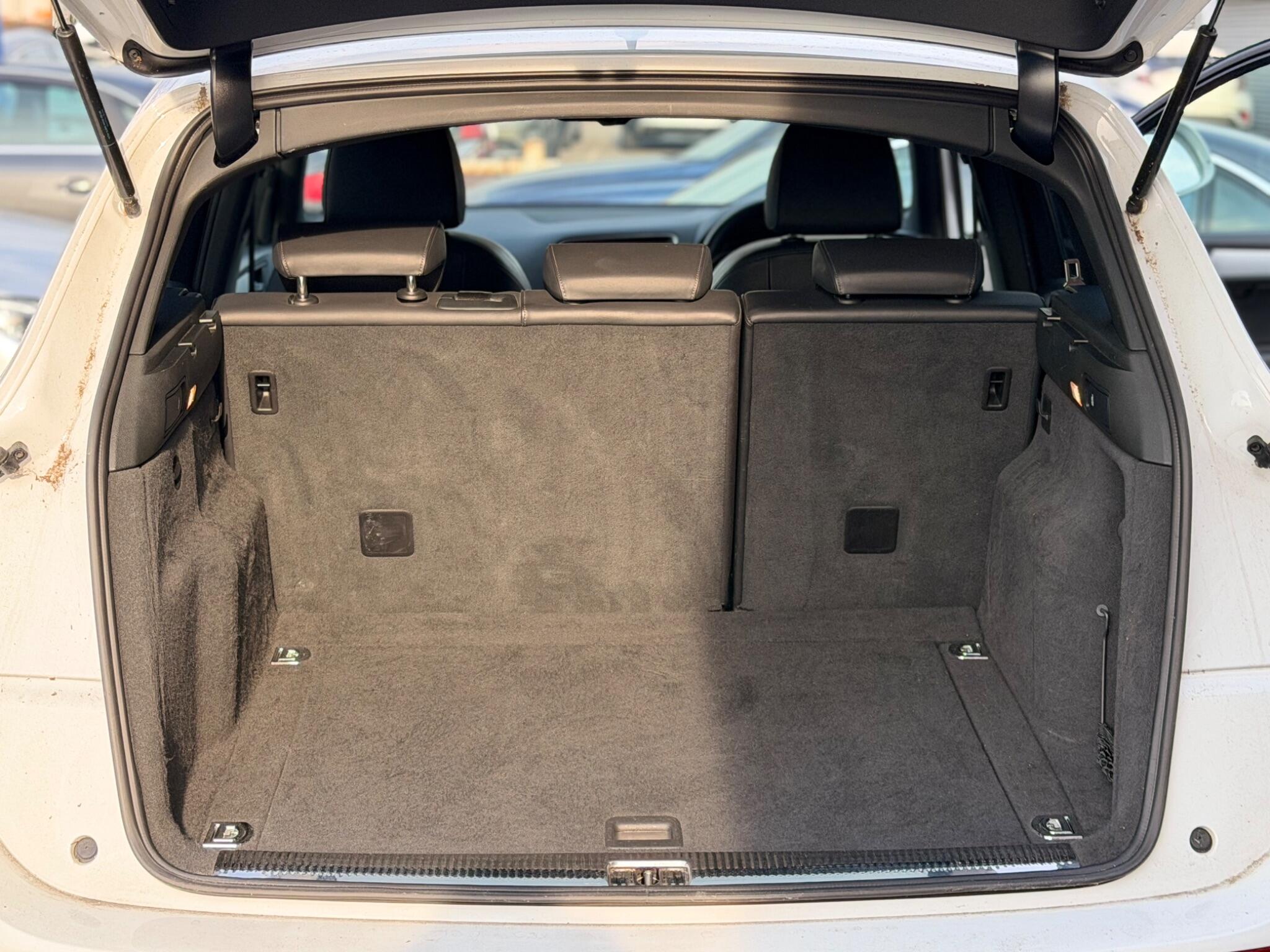 Audi Q5 view 25