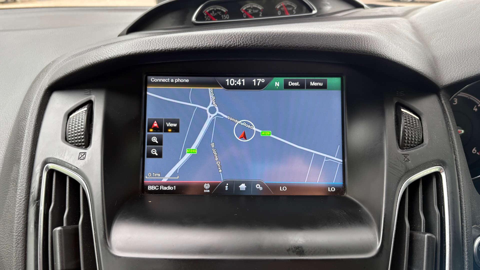 Ford Focus view 31