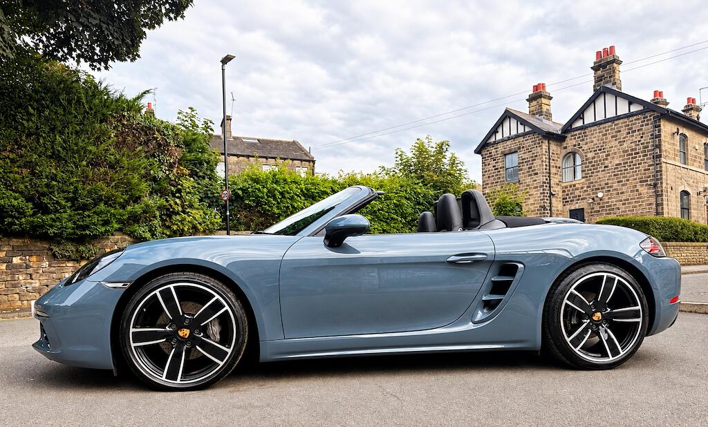 Porsche Boxster view 9