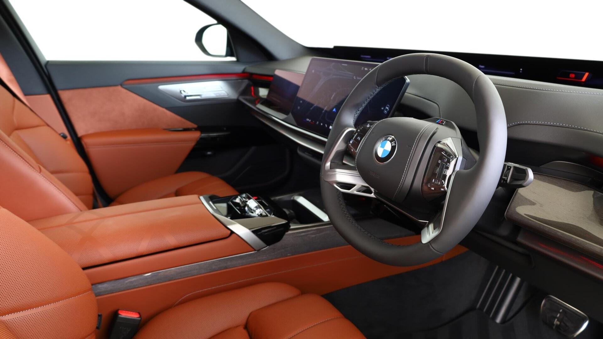 BMW XM view 6