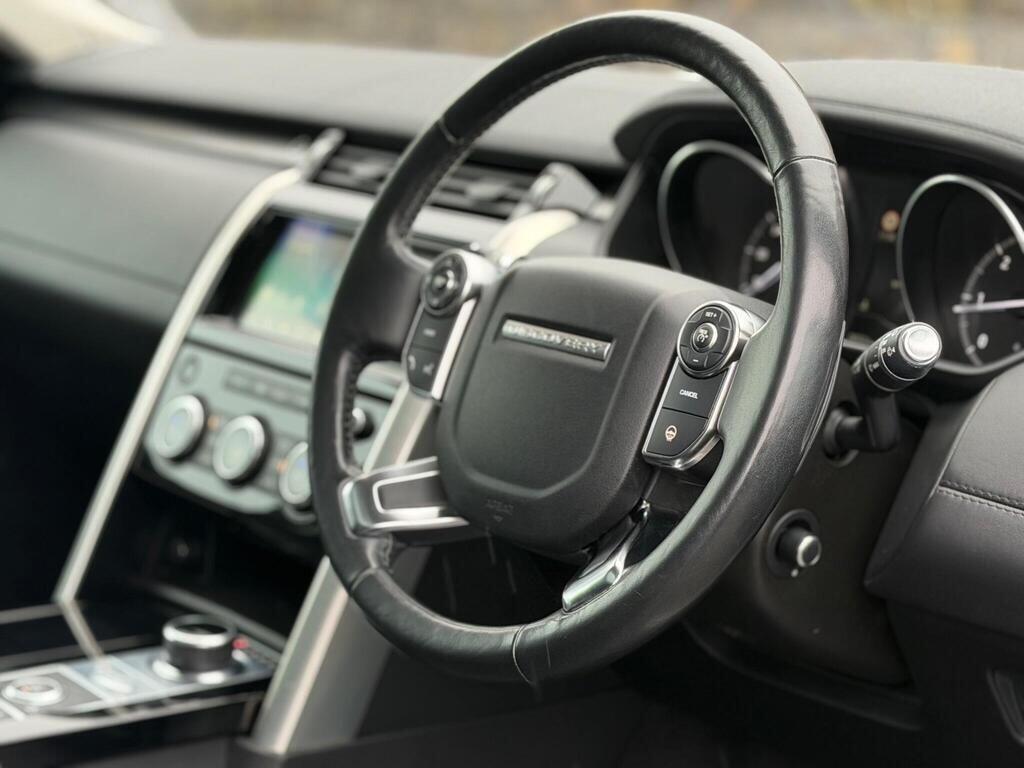 Land Rover Discovery view 14