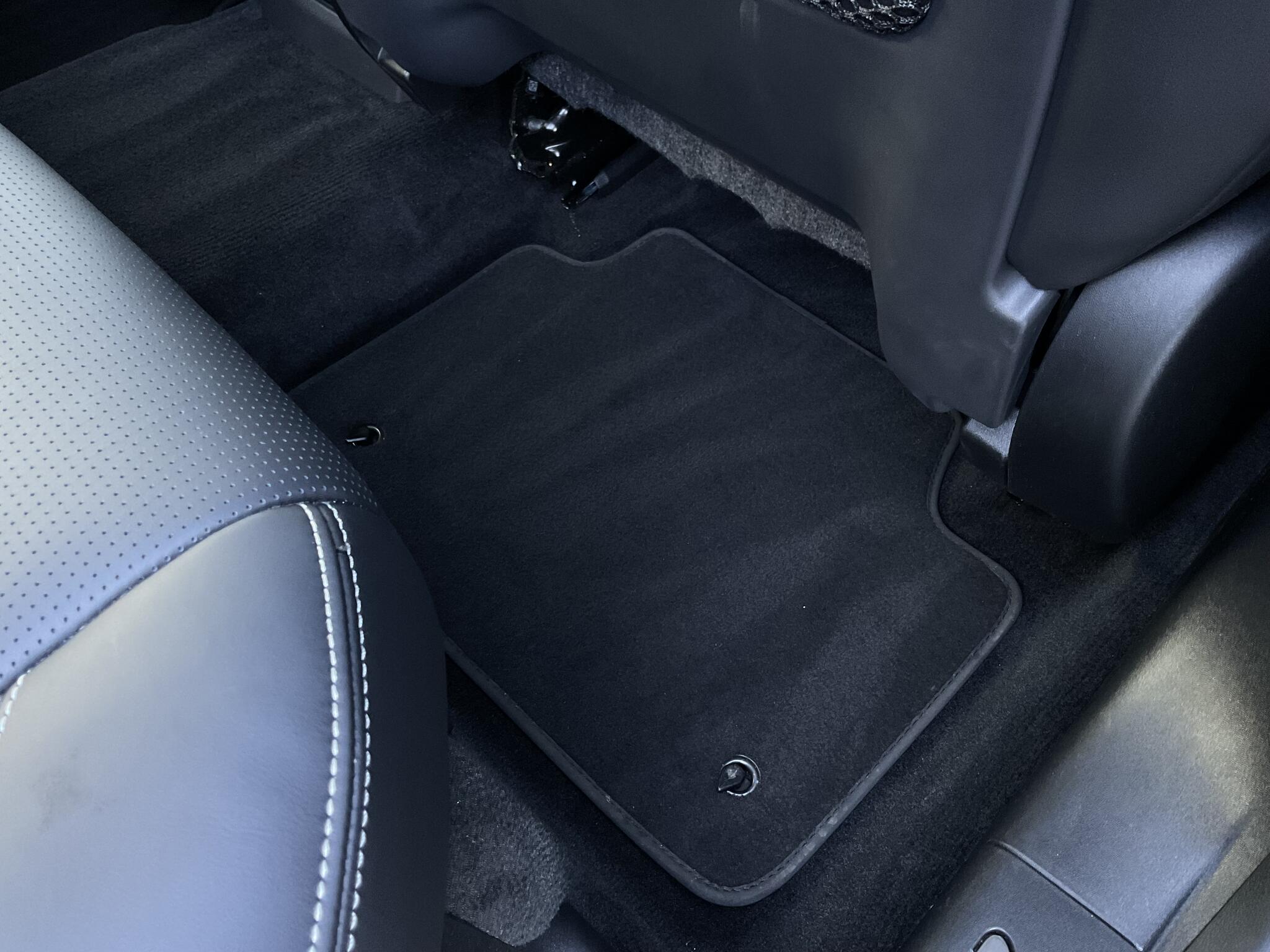 Jaguar I-Pace view 7