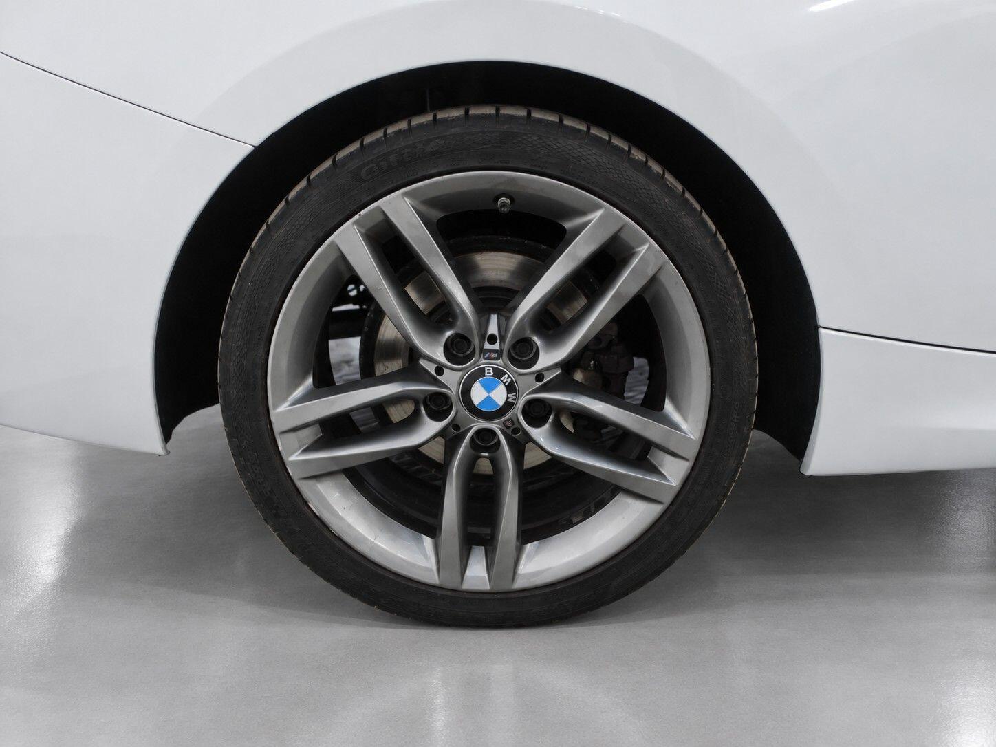 BMW 2 Series view 52