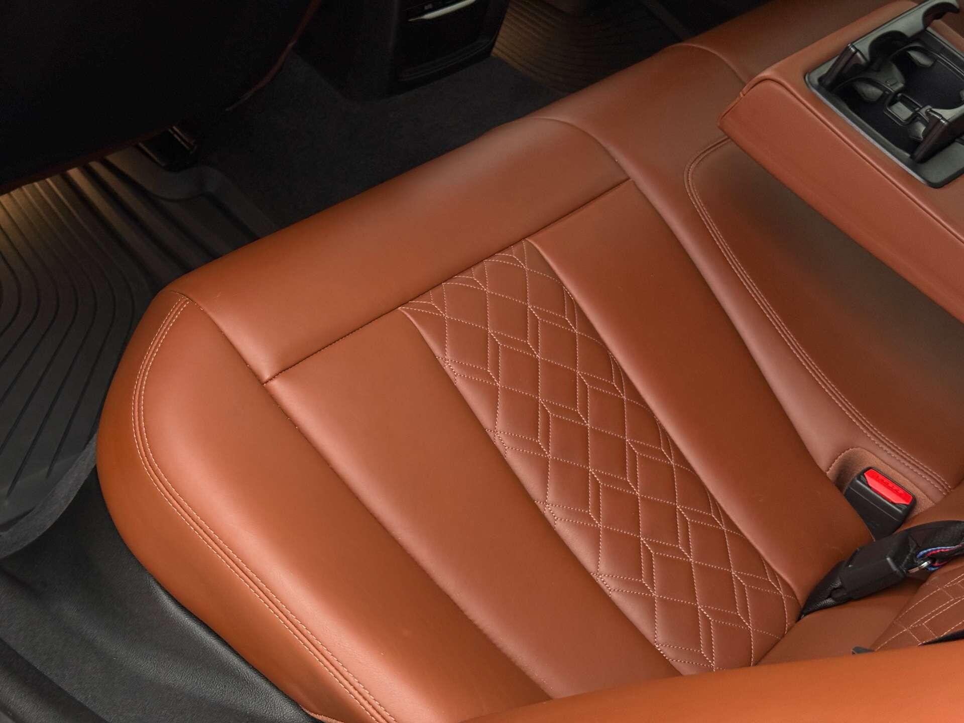 BMW 3 Series view 28