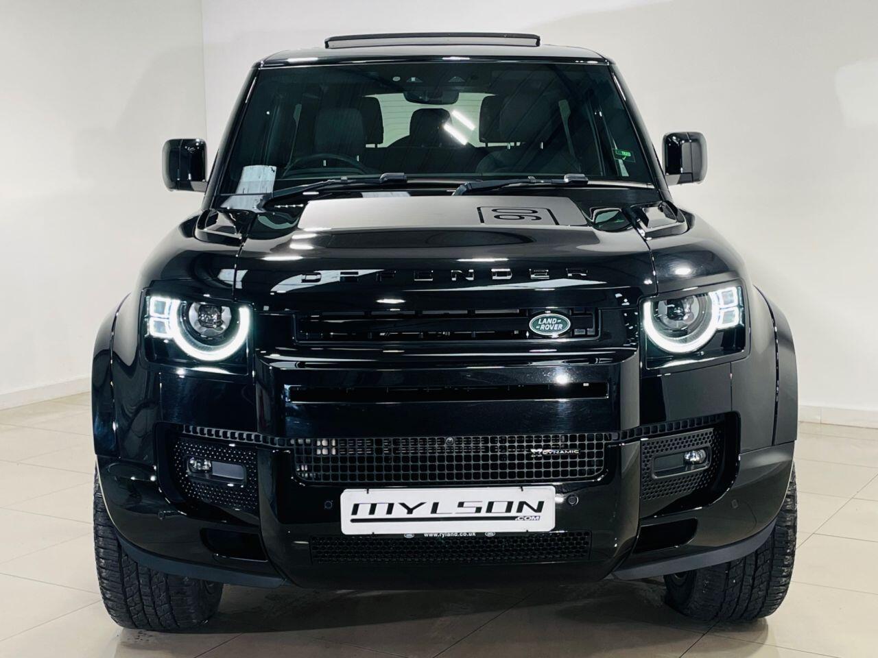 Land Rover Defender 90 view 6
